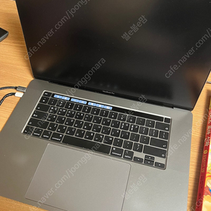 맥북프로 2.3GHz 8코어 intel core i9