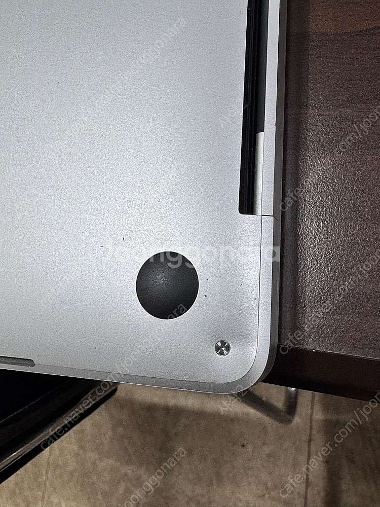 맥북 2019년 16인치 1TB 16GB--5
