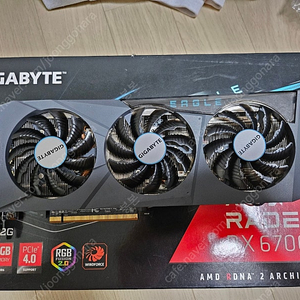 기가바이트 rx6700xt 12gb eagle 팝니다