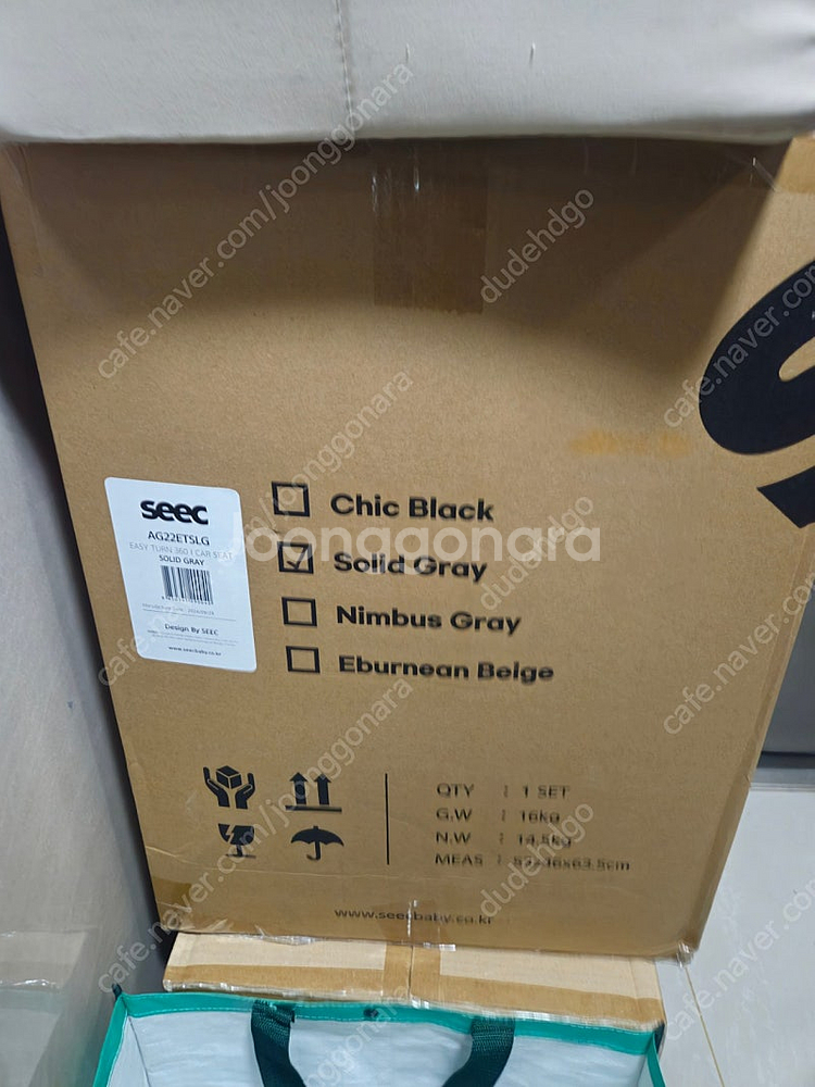 seec 이지턴 360i 카시트 팝니다.--2