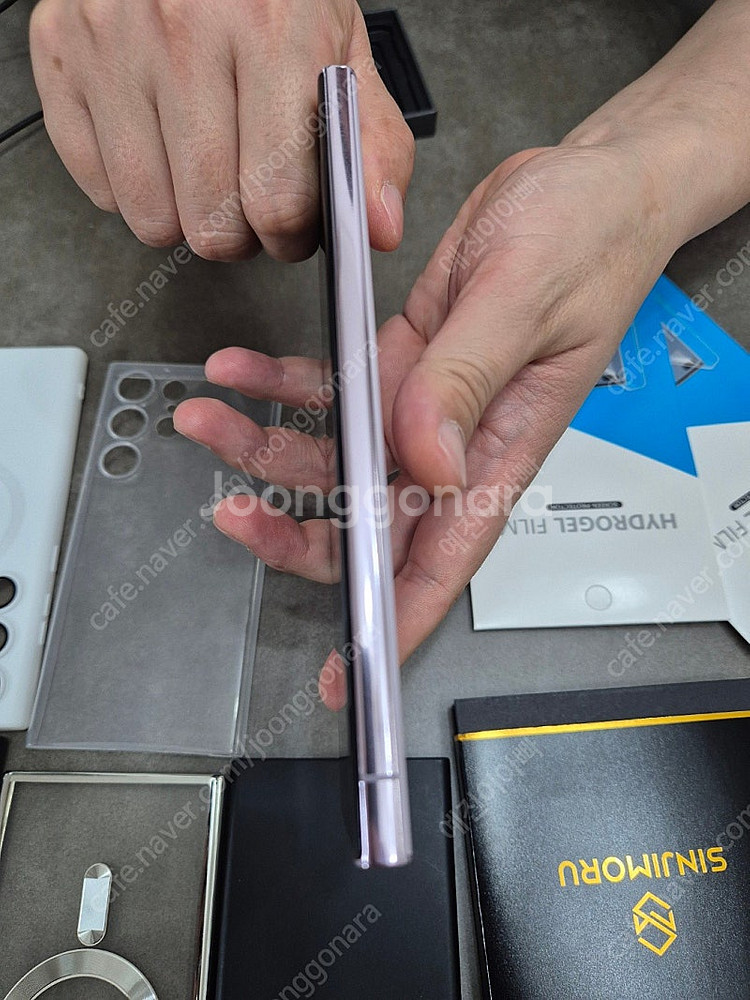 갤럭시 S23울트라 256G 라벤더 팝니다--6