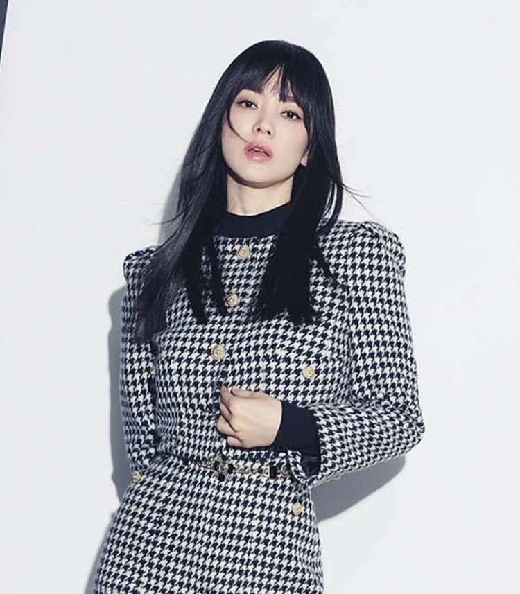 미샤 트위드 자켓 송혜교 체크 금장크롭 올드머니룩 결혼식 하객룩 출근룩 정가 109만원 이미지