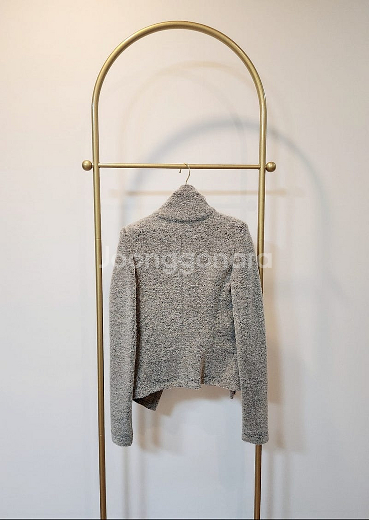 택 있는 새상품) 이로 iro 연그레이 스웨터 자켓--1