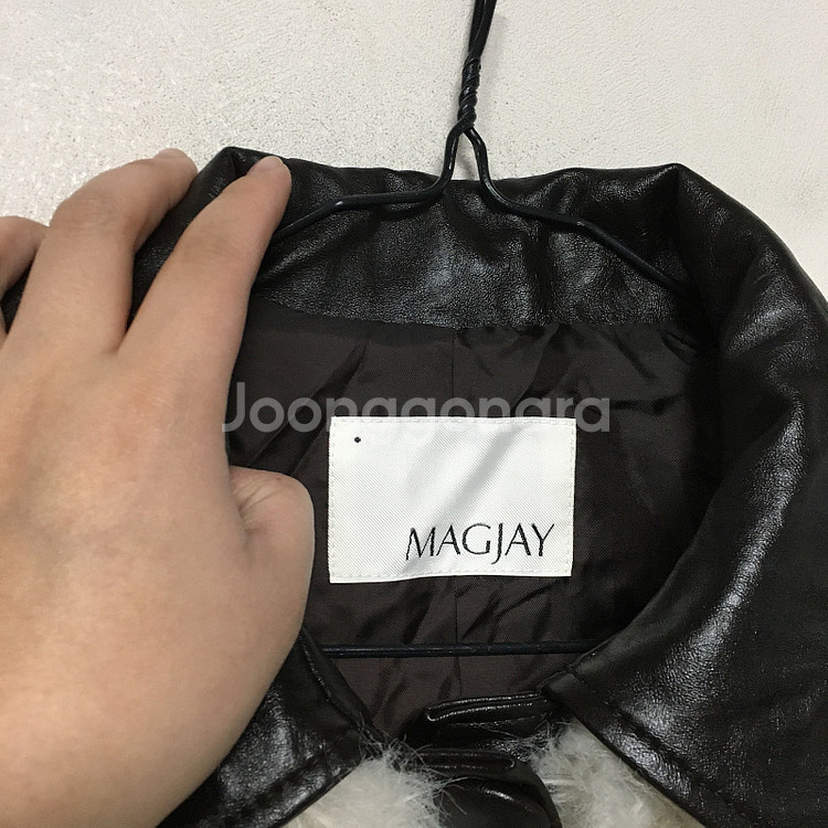 새상품 MAGJAY 매그재이 레더카라 퍼 자켓 F--2