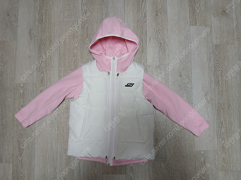 [가격내림] 스케쳐스 여아 130 (점퍼+조끼)--1