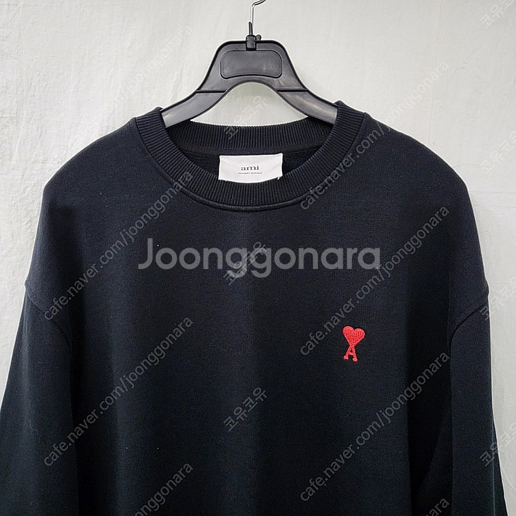 아미 하트 로고 맨투맨--1