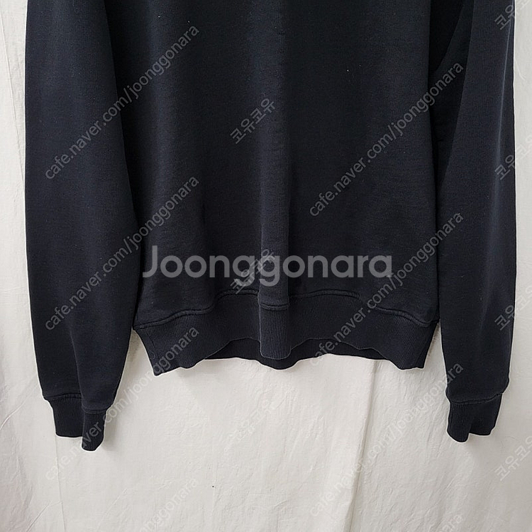 아미 하트 로고 맨투맨--2