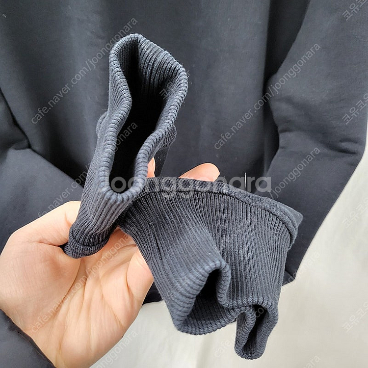 아미 하트 로고 맨투맨--3