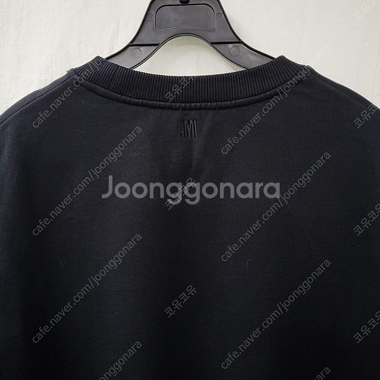 아미 하트 로고 맨투맨--5