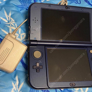 닌텐도 NEW 3DS LL 메탈릭 블루 팝니다.