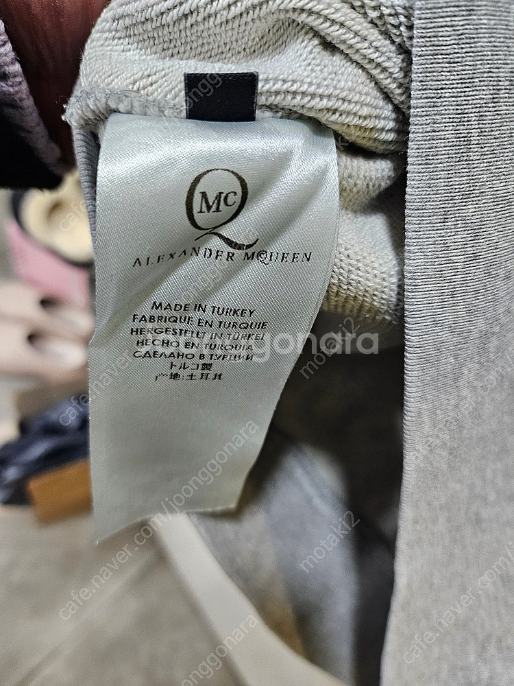 알렉산더맥퀸 버드 맨투맨--4