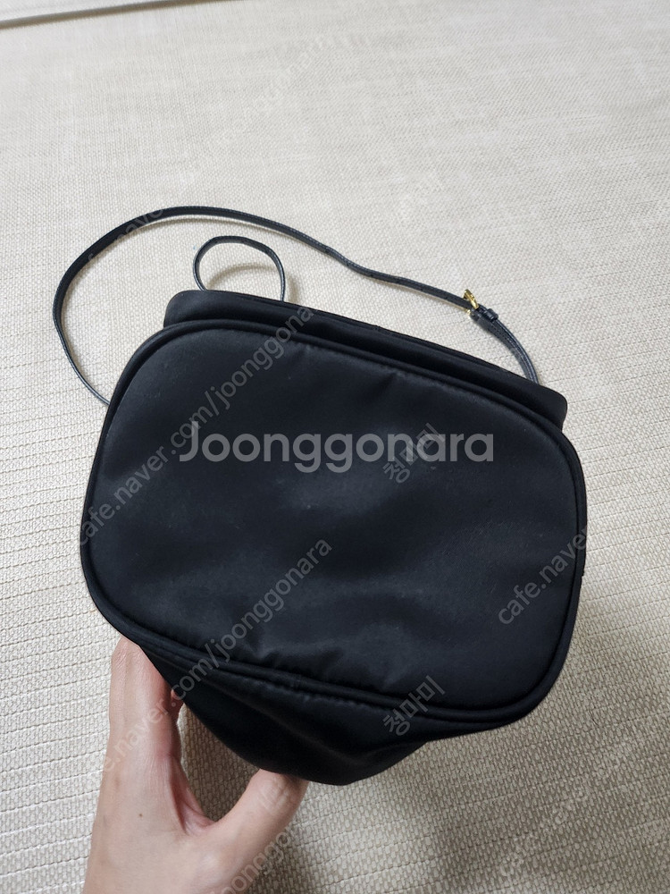 정품! (백화점 구매) 프라다 나일론 버킷백 복조리--2