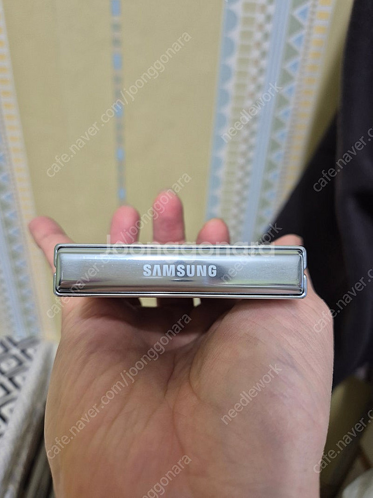 삼성 갤럭시 Z플립5--5