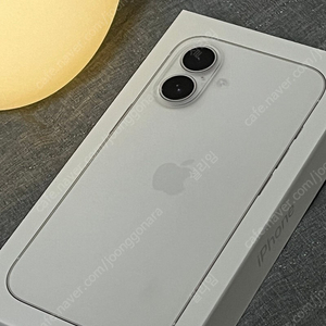 아이폰16 화이트 256g 자급제폰 미개봉입니다