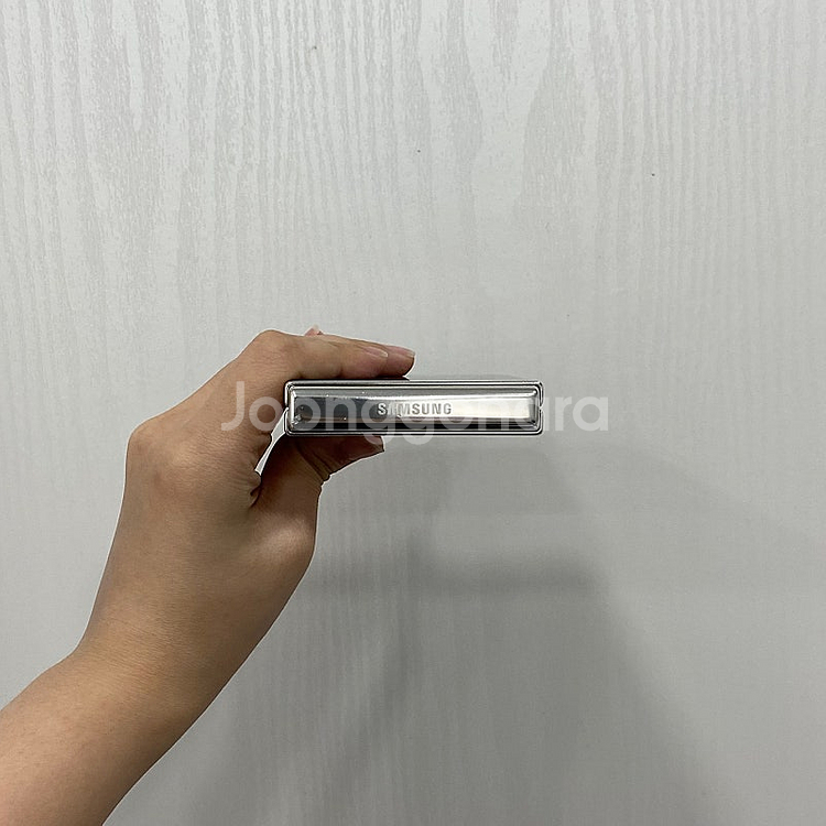 63090 갤럭시Z플립5 512기가 크림 공기계 팝니다 42만원--3