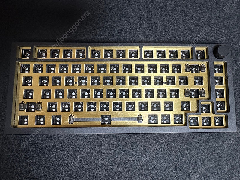글로리어스 GMMK PRO 베어본 블랙