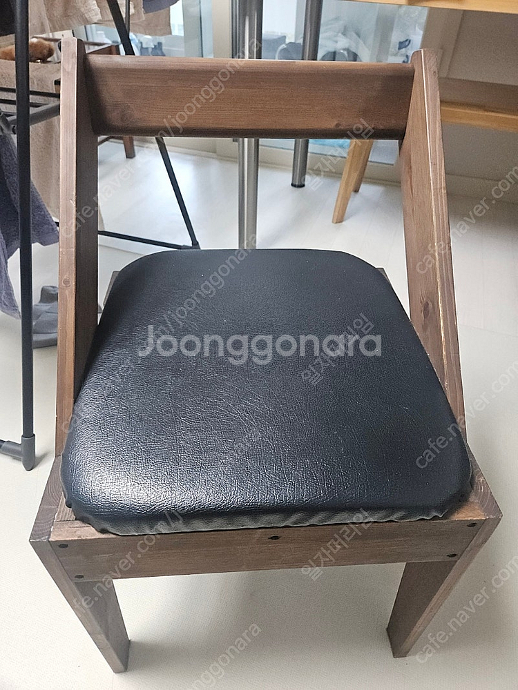 소년과나무의자--0