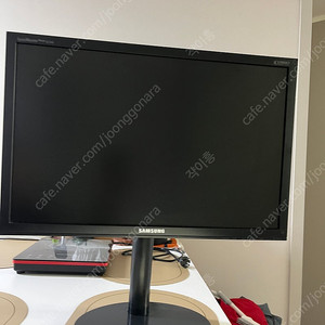 삼성 모니터 B2240W 22인치 팝니다.(전원케이블 포함)