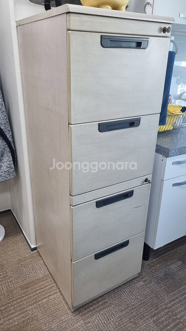 4단 서랍장 팝니다--1