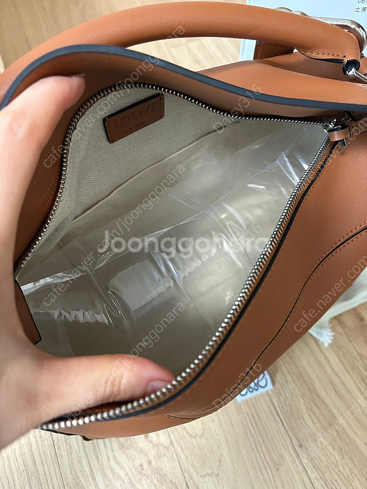 로에베 퍼즐백 탄 색상--1