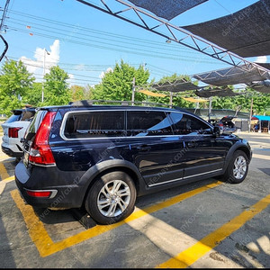 볼보 XC70 D4 차량 16년7월식, 10만키로 판매합니다