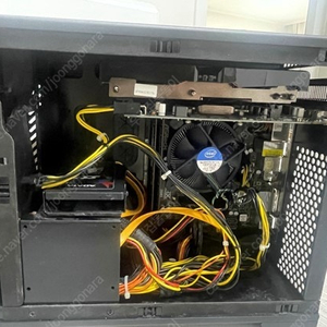ITX 사이즈 본체 판매합니다