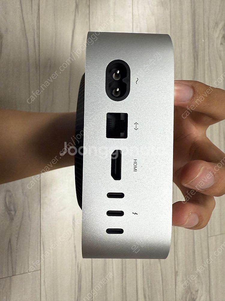 맥미니 m4 16gb 256gb 기본모델 판매합니다--2