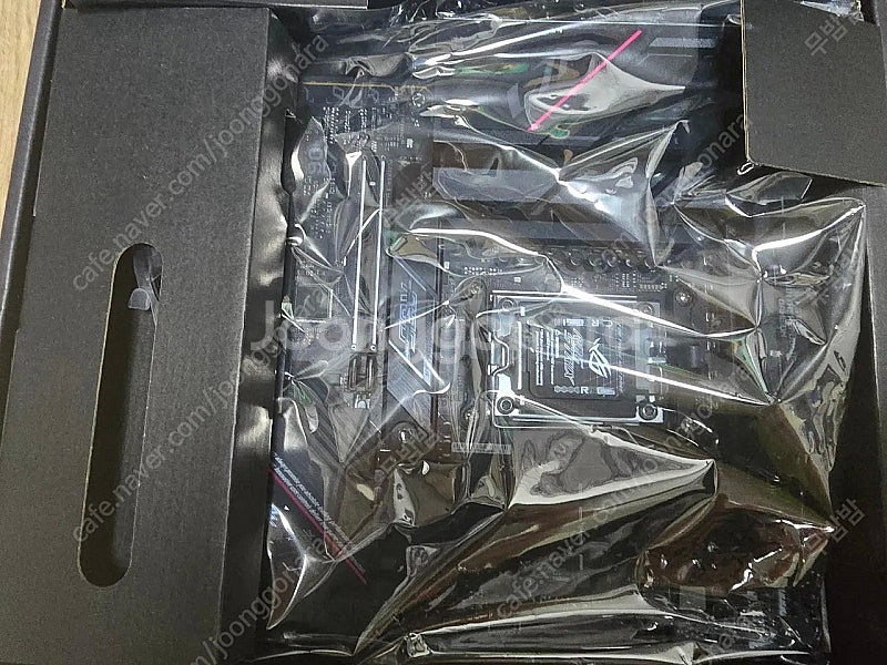 ASUS B650E-F ROG STRIX GAMING ...--1
