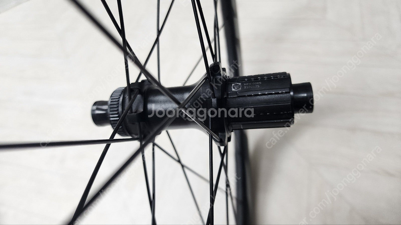 알렉스림 카본 휠셋 45mm 시마노 바디(협의가능) 판매합니다.--4