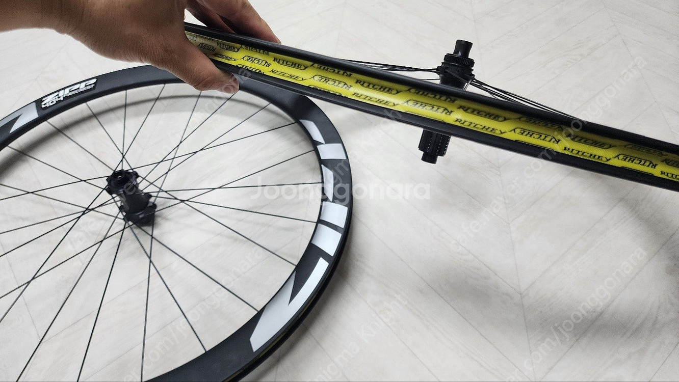 알렉스림 카본 휠셋 45mm 시마노 바디(협의가능) 판매합니다.--6