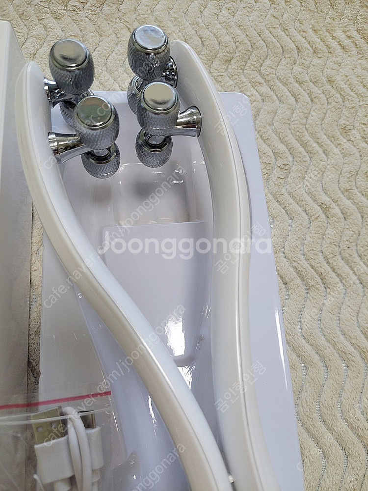 EMS 페이스 롤러 마사지기--2