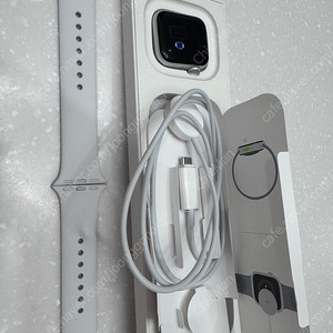 애플워치 se (2023) 실버 40mm gps+셀룰러 모델 저렴하게 판매합니다.