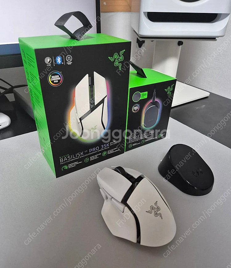 레이저 바실리스크 v3 pro 화이트 + 충전독--0