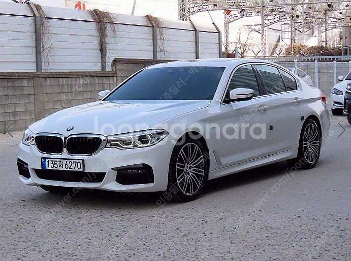 중고차 BMW 5시리즈(7세대) 530i M스포츠팩 플...--0