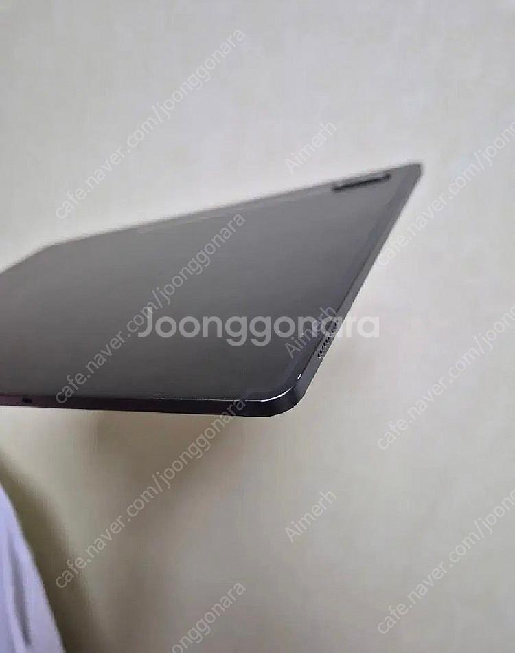 갤럭시 탭 S8 울트라 Wifi 256 판매합니다.--3