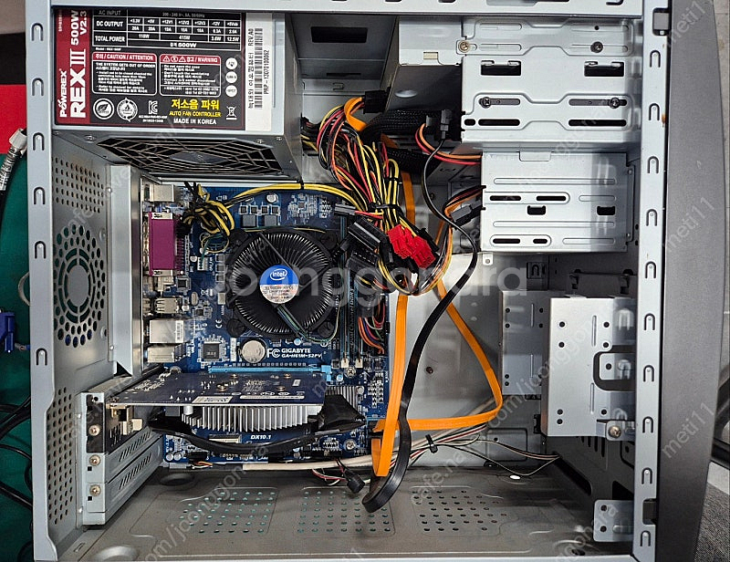 컴퓨터 i3 델 22인치 모니터 셋트로 판매합니다.--2