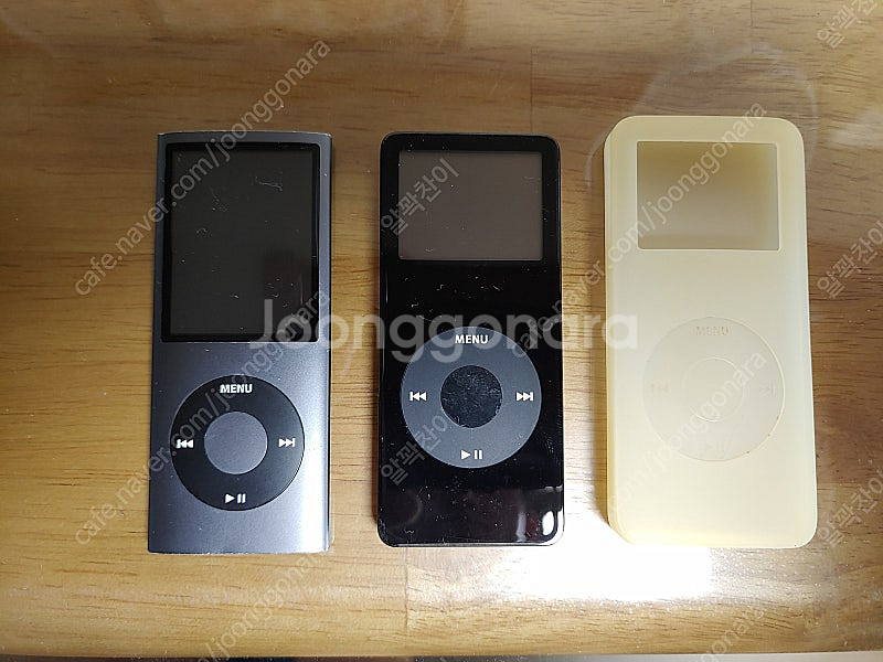 휴대용 ipod 4GB. 8GB 2대 일괄 판매합니다--0