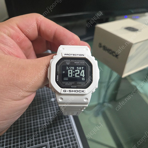 Dw-h5600 지샥 시계입니다