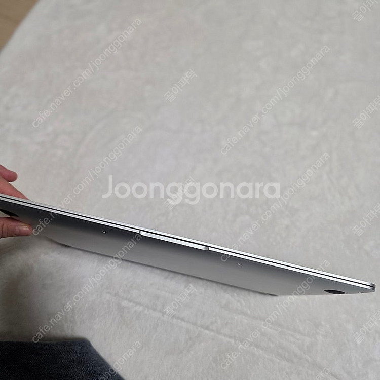 맥북 에어m1 8gb/ 256 (본품만)--2