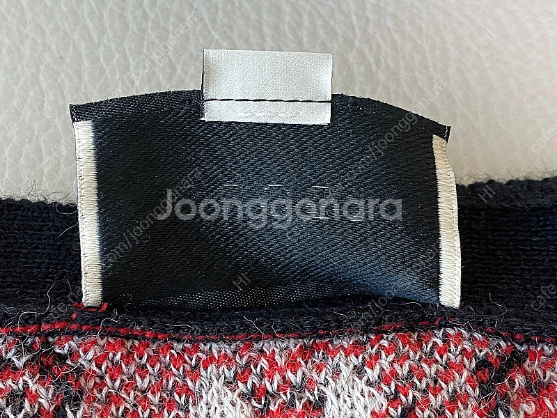 정품 구찌 GG 다이아몬드 울 가디건 팝니다--4