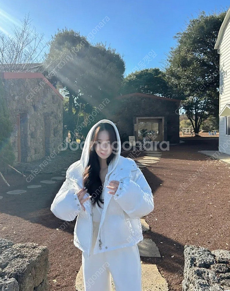 제이핏,벨201 글로시 글로우 유광 패딩--0