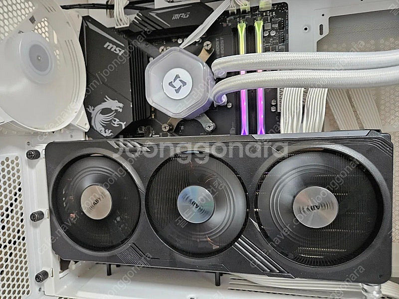 기가바이트 RX 7700XT 게이밍 OC 12GB + ...--0