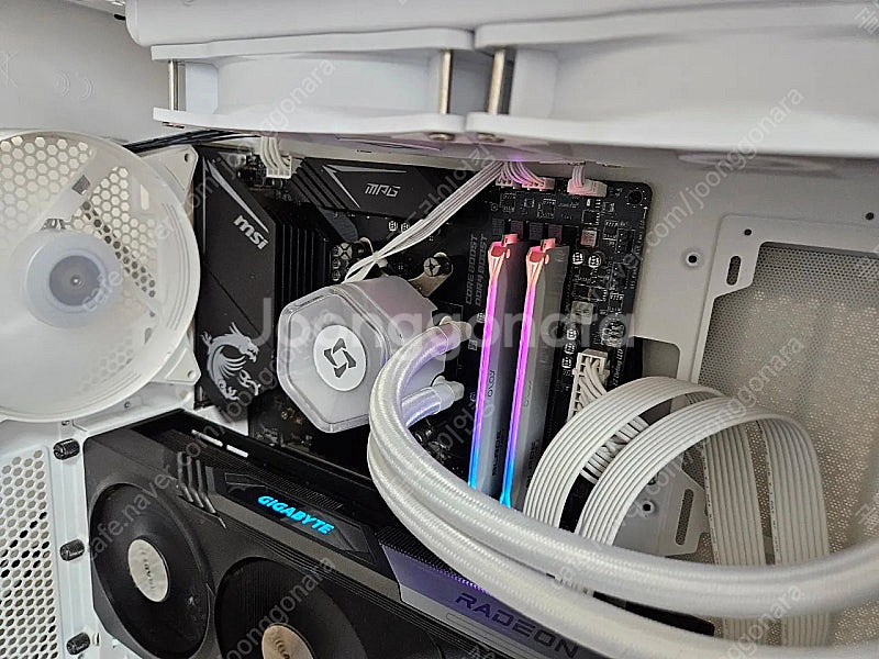 기가바이트 RX 7700XT 게이밍 OC 12GB + ...--2