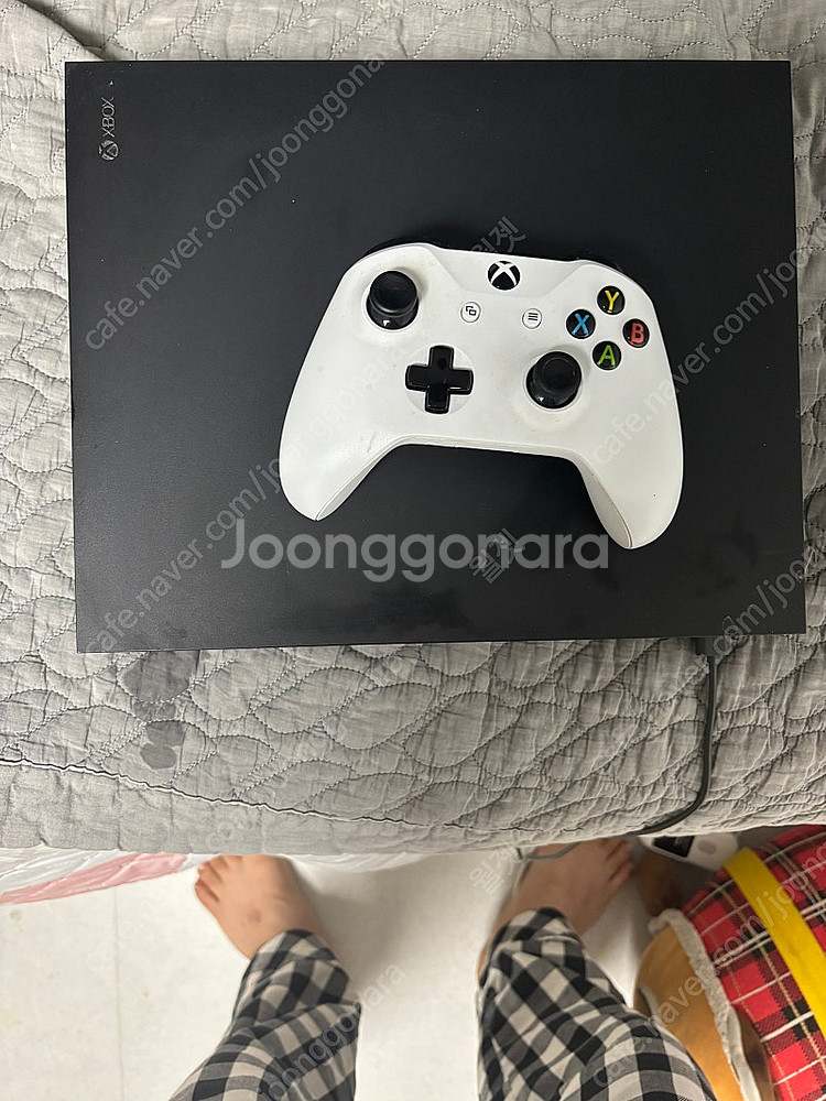 Xbox one x 판매합니다--2