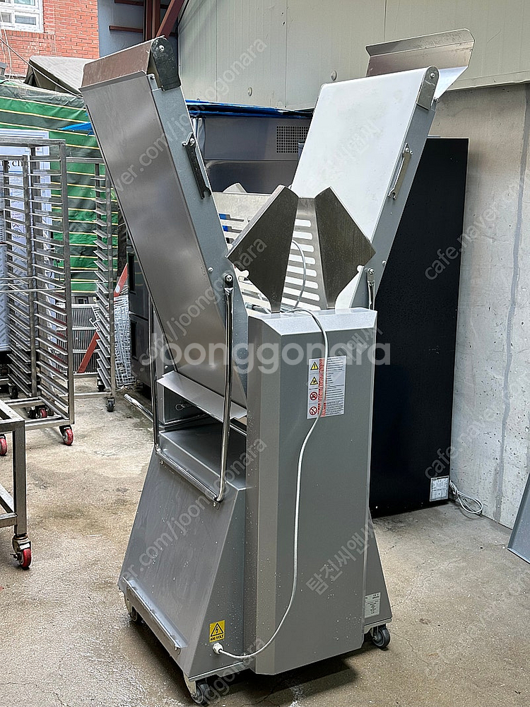 이태리 파이롤러 폴린 OSTALI Q600/1200 벨트 길이 584*1200 제과제빵 도우시터--5