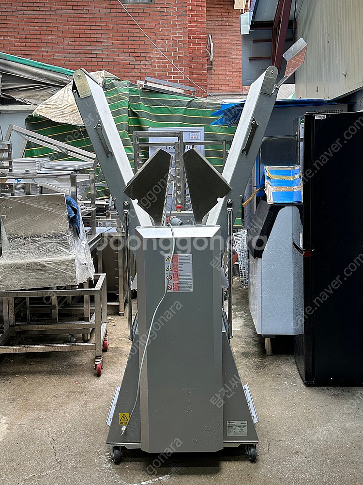 이태리 파이롤러 폴린 OSTALI Q600/1200 벨트 길이 584*1200 제과제빵 도우시터--6