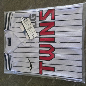 2025 LG트윈스 어센틱 홈 유니폼 팝니다 (미개봉)