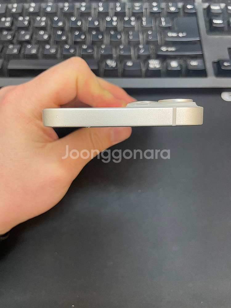 아이폰14 화이트 128GB 상태좋은 중고48만팝니다.--3