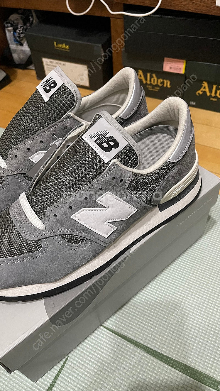뉴발란스 990v1 270새상품--1