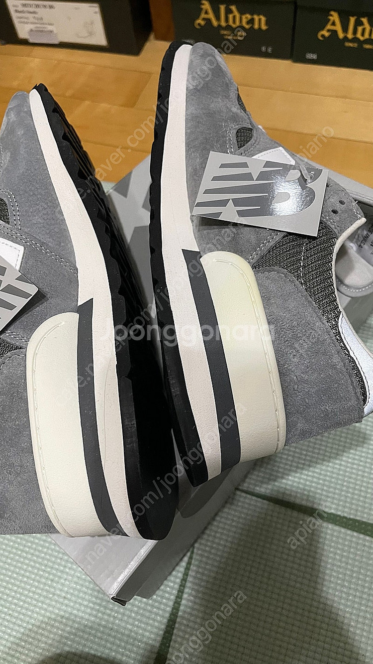 뉴발란스 990v1 270새상품--3
